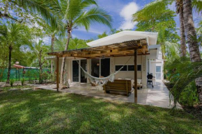 SolGal- New Villa - Steps From The Beach